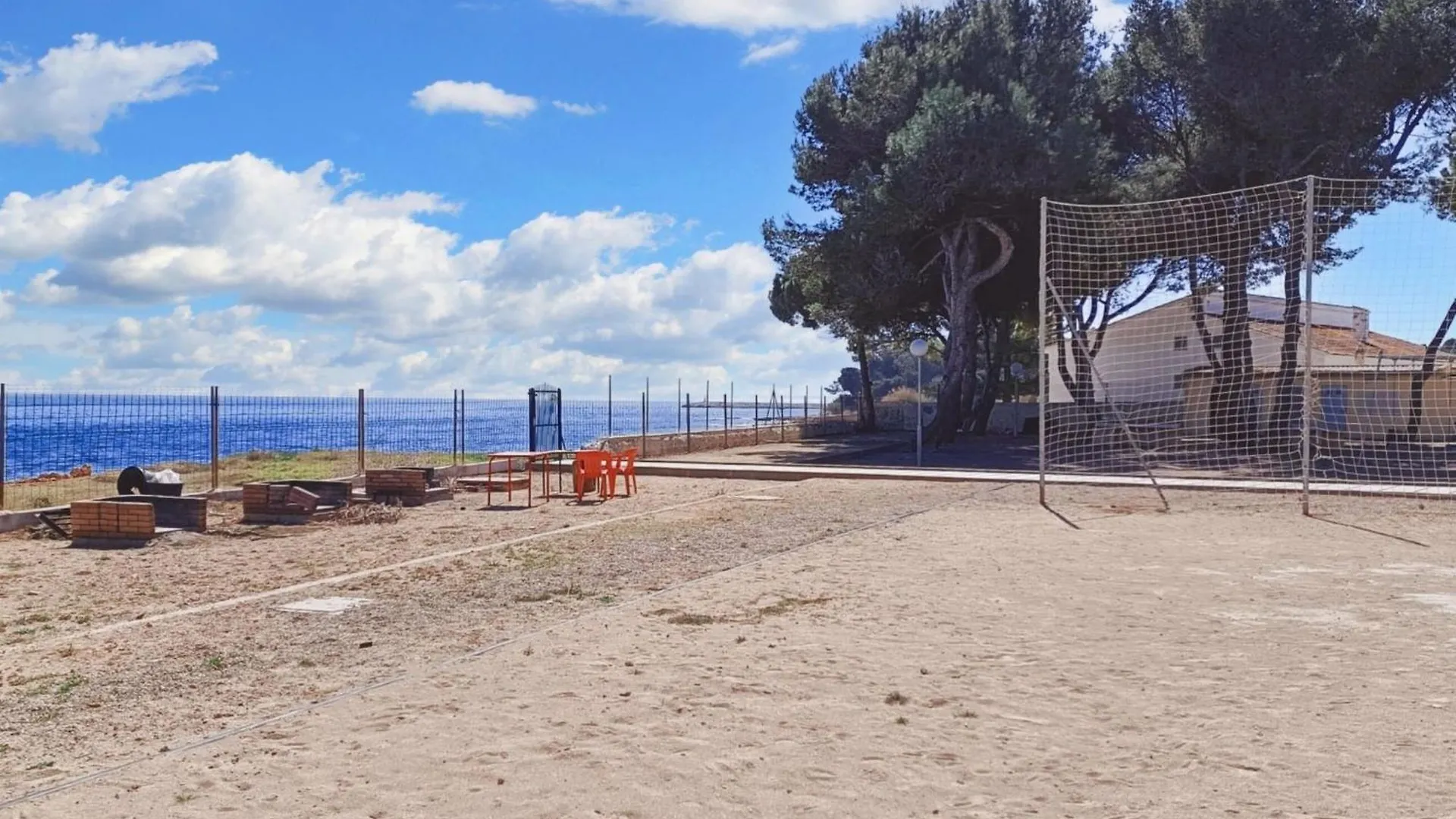 Comfortable Apartment In Alcanar With Shared Pool