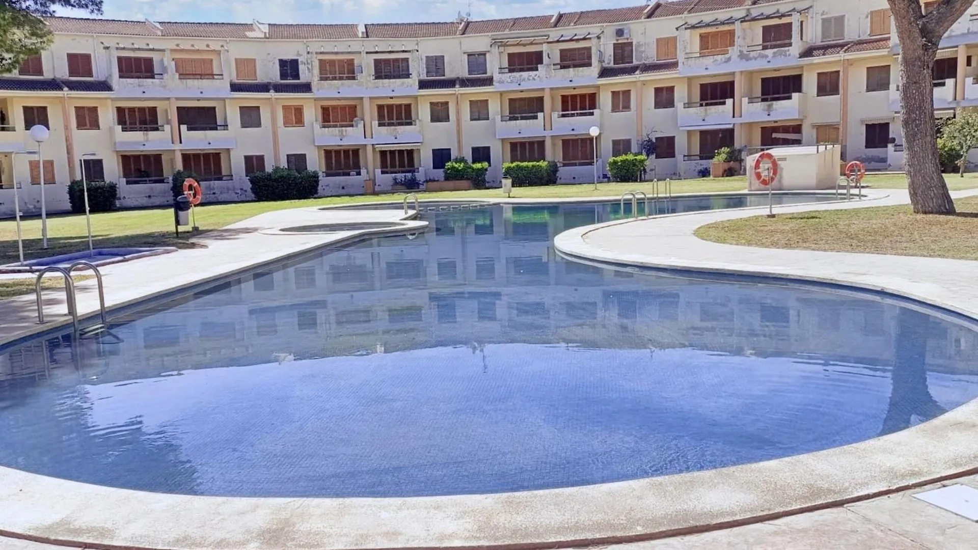Comfortable Apartment In Alcanar With Shared Pool